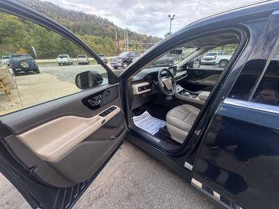2022 Lincoln Aviator, $29175. Photo 8