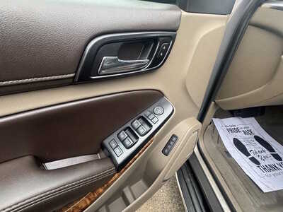 2017 Chevrolet Suburban, $25175. Photo 10