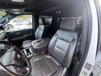 2019 Chevrolet 1500 Crew Cab, $32175. Photo 12