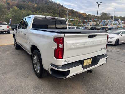 2019 Chevrolet 1500 Crew Cab, $32175. Photo 5