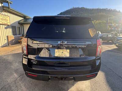 2021 Chevrolet Suburban, $39990. Photo 6