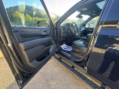 2021 Chevrolet Suburban, $39990. Photo 9