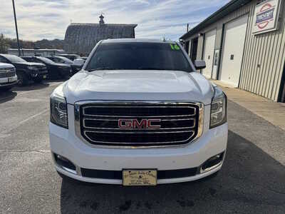 2016 GMC Yukon, $19175. Photo 2