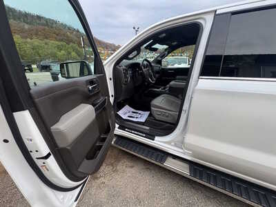 2019 Chevrolet 1500 Crew Cab, $25990. Photo 10