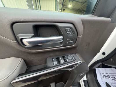 2019 Chevrolet 1500 Crew Cab, $25990. Photo 11