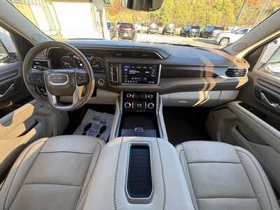 2021 GMC Yukon, $38990. Photo 12