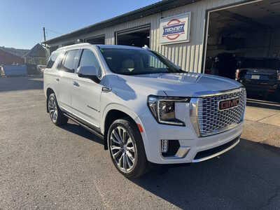 2021 GMC Yukon, $38990. Photo 1