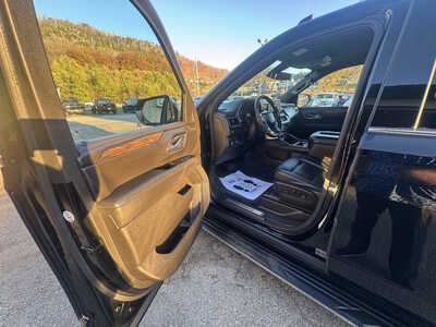 2021 Chevrolet Tahoe, $35990. Photo 8