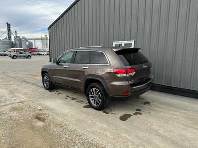 2020 Jeep Grand Cherokee, $29995.0. Photo 3