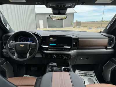 2024 Chevrolet 1500 Crew Cab, $70160.0. Photo 9