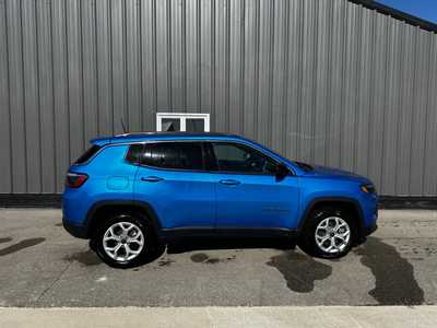 2025 Jeep Compass, $27360.0. Photo 5