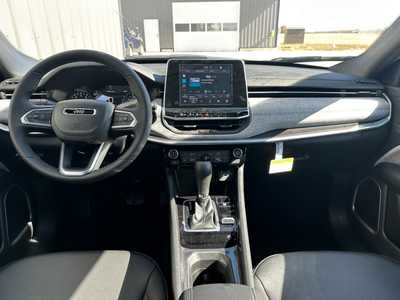 2025 Jeep Compass, $27360.0. Photo 9