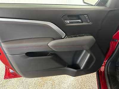 2025 Chevrolet Colorado Crew Cab, $45890.0. Photo 10