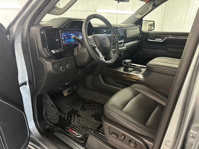 2024 Chevrolet 1500 Crew Cab, $53995.0. Photo 12