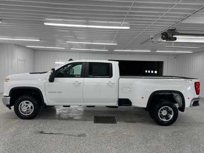 2025 Chevrolet 3500 Crew Cab, $70895.0. Photo 2