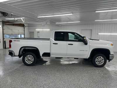 2025 Chevrolet 2500 Crew Cab, $52330.0. Photo 5