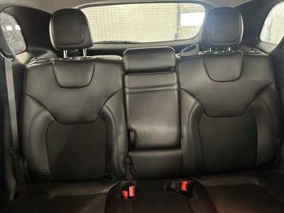 2019 Jeep Cherokee, $13995.0. Photo 12