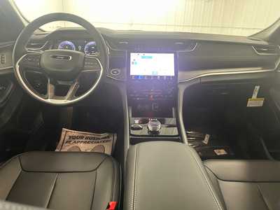 2025 Jeep Grand Cherokee L, $50215.0. Photo 9