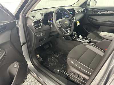 2025 Chevrolet TrailBlazer, $30575.0. Photo 12