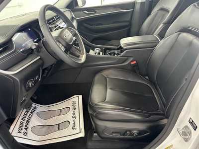 2023 Jeep Grand Cherokee, $38995.0. Photo 11