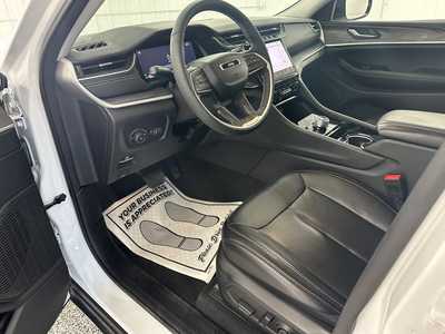 2023 Jeep Grand Cherokee, $38995.0. Photo 12