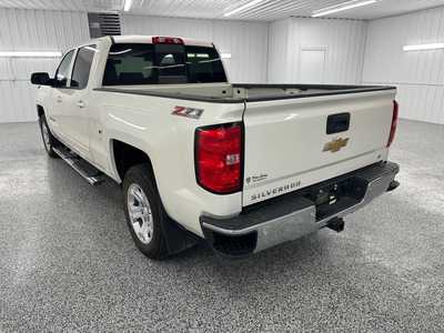 2015 Chevrolet 1500 Crew Cab, $14995.0. Photo 3