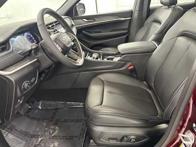 2025 Jeep Grand Cherokee, $49435.0. Photo 11