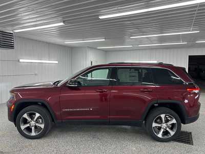 2025 Jeep Grand Cherokee, $49435.0. Photo 2