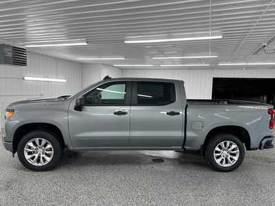 2025 Chevrolet 1500 Crew Cab, $47085.0. Photo 2