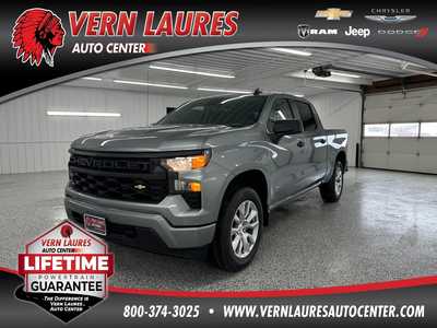 2025 Chevrolet 1500 Crew Cab, $47085.0. Photo 1