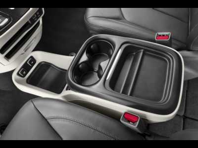 2018 Chrysler Pacifica, $16995.0. Photo 10