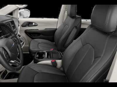 2018 Chrysler Pacifica, $16995.0. Photo 6