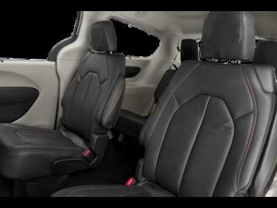 2018 Chrysler Pacifica, $16995.0. Photo 9