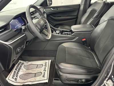 2023 Jeep Grand Cherokee, $37995.0. Photo 11