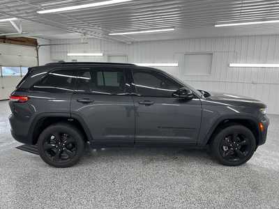 2023 Jeep Grand Cherokee, $37995.0. Photo 5
