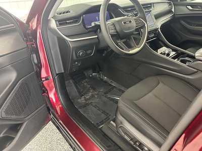 2023 Jeep Grand Cherokee, $32995.0. Photo 12