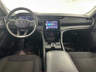 2023 Jeep Grand Cherokee, $32995.0. Photo 9