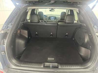 2021 Jeep Cherokee, $28995.0. Photo 12