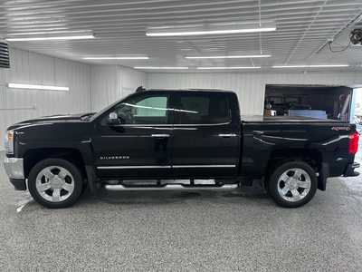2017 Chevrolet 1500 Crew Cab, $23995.0. Photo 2