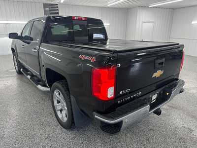 2017 Chevrolet 1500 Crew Cab, $23995.0. Photo 3