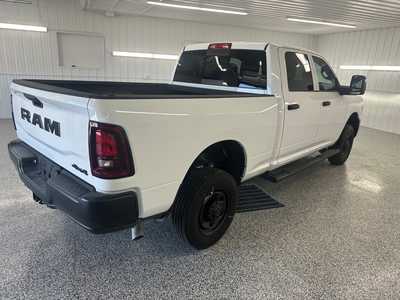 2025 RAM 2500 Crew Cab, $56340.0. Photo 4