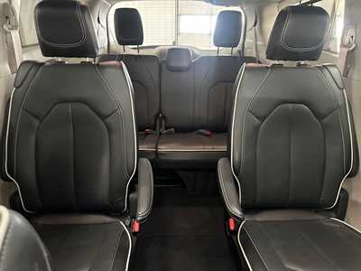 2023 Chrysler Pacifica, $35995.0. Photo 12