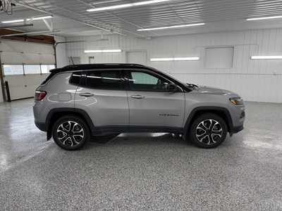 2023 Jeep Compass, $25987.0. Photo 5