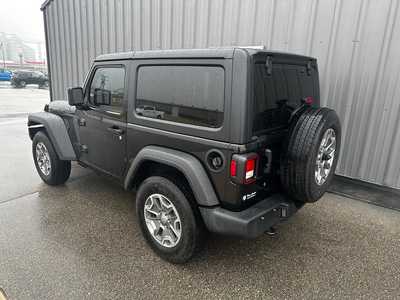 2022 Jeep Wrangler Unlimited, $28488.0. Photo 3