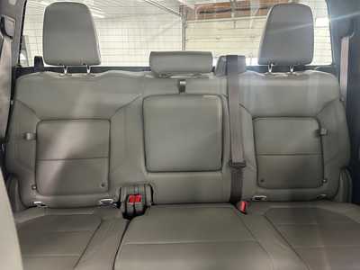 2021 Chevrolet 2500 Crew Cab, $59995.0. Photo 12