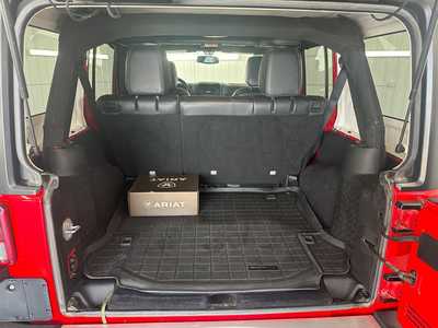 2015 Jeep Wrangler Unlimited, $25425.0. Photo 12