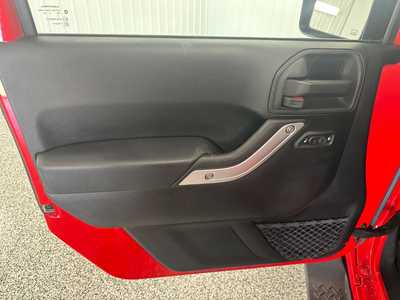 2015 Jeep Wrangler Unlimited, $25425.0. Photo 8