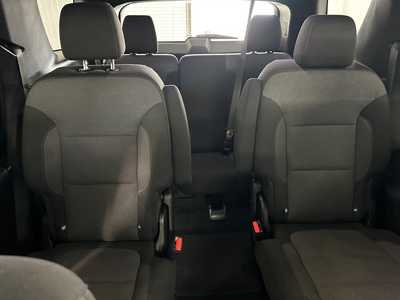 2022 Chevrolet Traverse, $30995.0. Photo 12