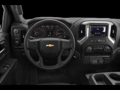 2022 Chevrolet 1500 Crew Cab, $44995.0. Photo 4