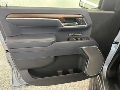 2025 Chevrolet 1500 Crew Cab, $64570.0. Photo 10